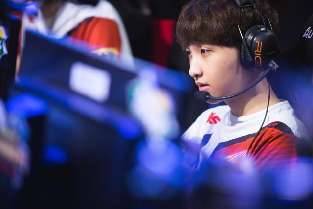 他的名字将 他的名字将